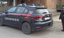 Giovane coppia sorpresa a vendere crack e altre droghe al Parco 22 Aprile: arrestati dai Carabinieri