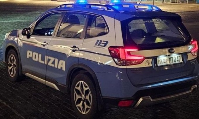 Getta pietre contro le auto in sosta: denunciato ed espulso dal territorio nazionale