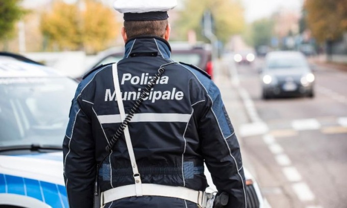 Errore nella differenziata, scoperto falegname abusivo
