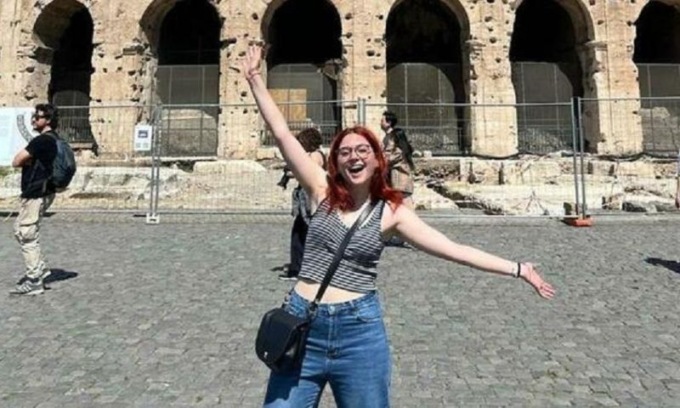 Giovane studentessa muore durante il sonno