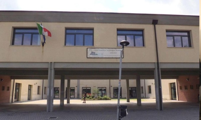 Chiuso l’Istituto Superiore ex Magnani per una rottura idrica