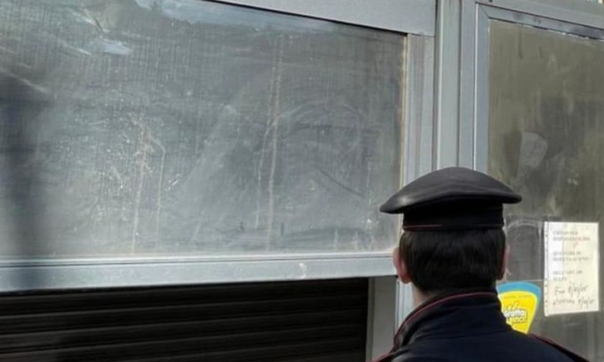 Chiuso bar per motivi di ordine pubblico e sicurezza