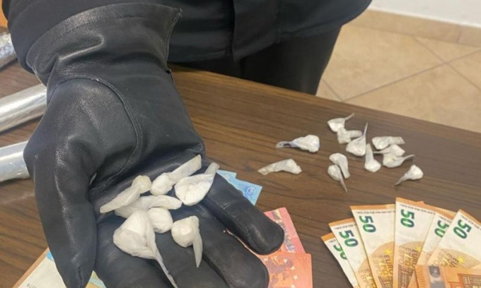 Trovato con cocaina suddivisa in dosi: arrestato un 40enne