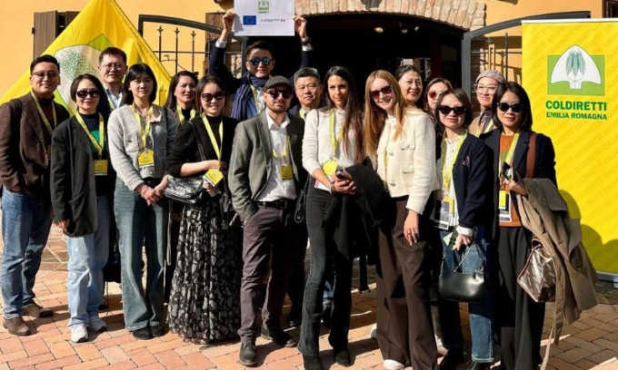 Buyers stranieri visitano una Cantina del  Sorbara