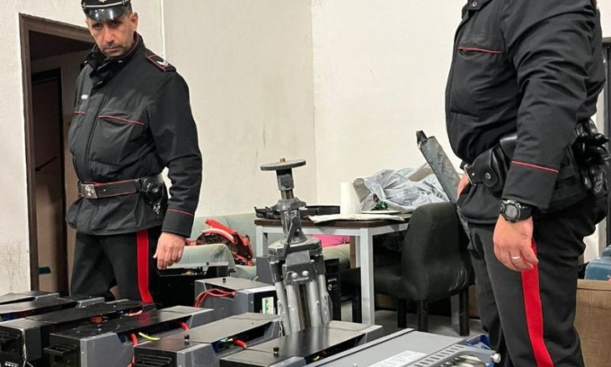 Furti in aziende: scoperto ladro seriale