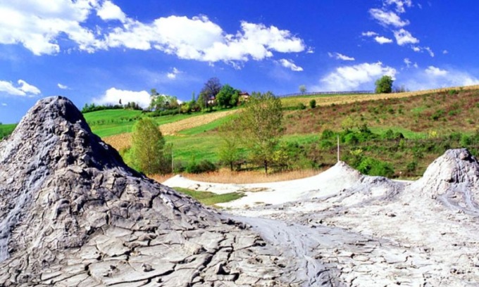 Visite guidate al Castello e in Riserva e camminata notturna alle Salse