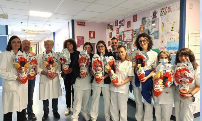 Oltre 40 uova di Pasqua per la Pediatria del Ramazzini di Carpi da Rotaract e conducenti SETA