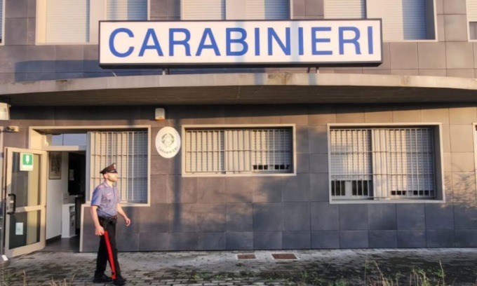 Con coltello e sotto l’effetto dell’alcol: denunciato un modenese