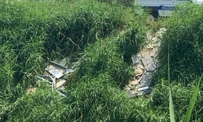 A Ponte Alto scarica rifiuti sull'argine del fiume Secchia: individuato grazie ad una segnalazione e ad una fotocamera