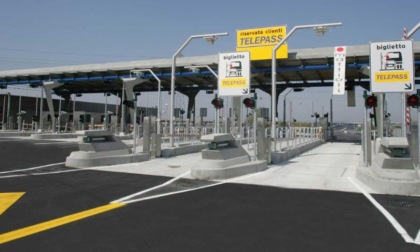 Autostrada Milano – Napoli: lavori notturni tra A1 e allacciamento A22