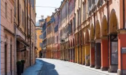 Centri di vicinato: la chiusura alle ore 20 si estende ad altri luoghi della città