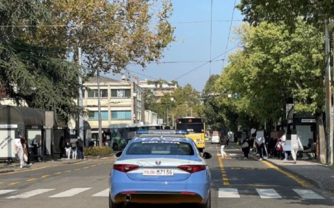 Controlli in zona autostazione: fermati cinque minorenni