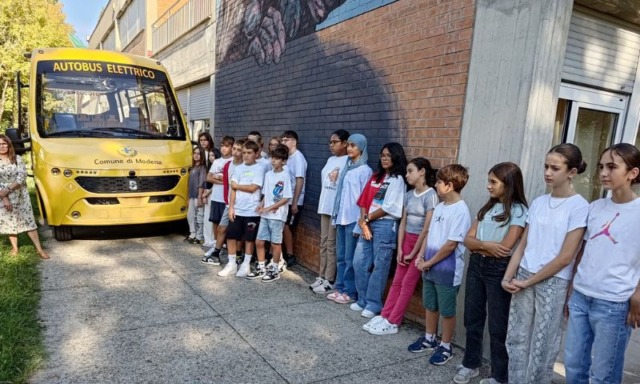 A Modena la scuolabus è elettrico