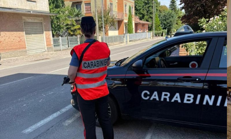 Minaccia i famigliari ed appicca il fuoco all’auto della madre: arrestato