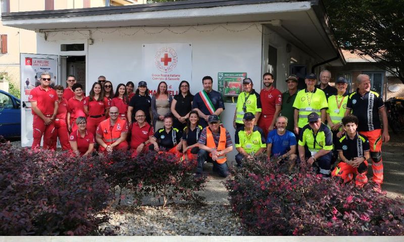 Inaugurato il defibrillatore donato da Croce Rossa