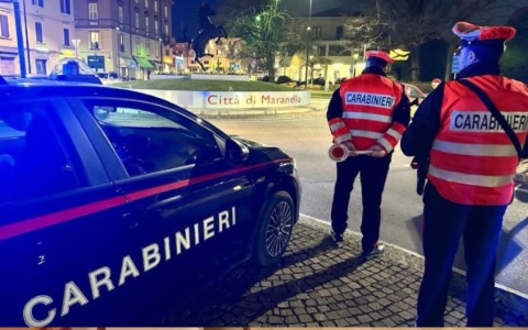 Ruba telefonia e caffè in un supermercato ma viene scoperto all’uscita