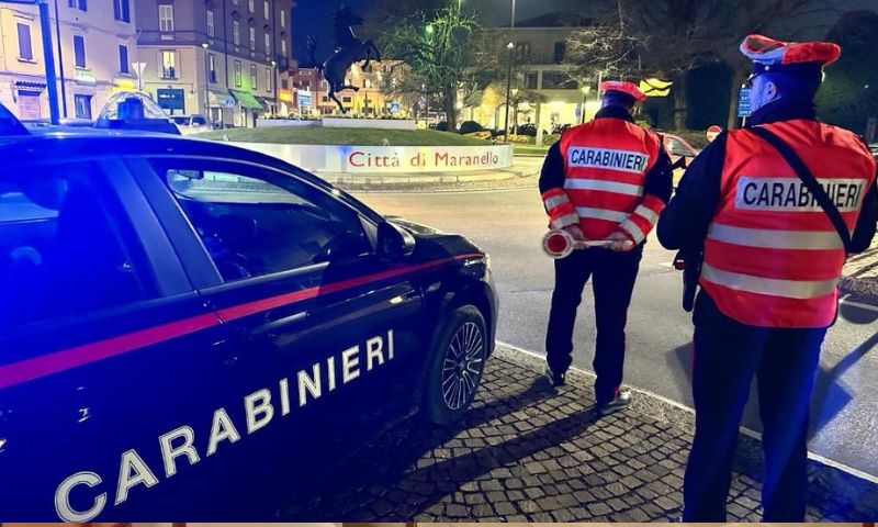 Ruba telefonia e caffè in un supermercato ma viene scoperto all’uscita