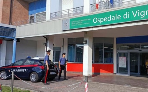 In Ospedale aggredisce un medico: finisce agli arresti domiciliari