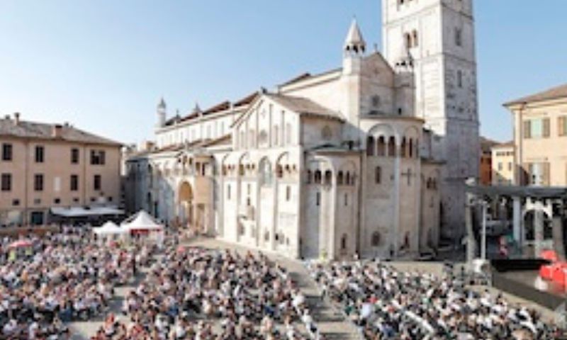 FestivalFilosofia  fa felici tutti e ritornerà nel 2026 con la parola “caos”