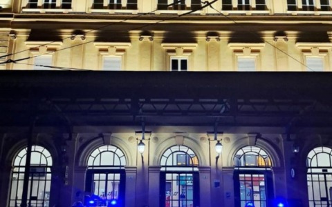 Controlli dei Carabinieri alle stazione dei treni di Modena e Castelfranco Emilia
