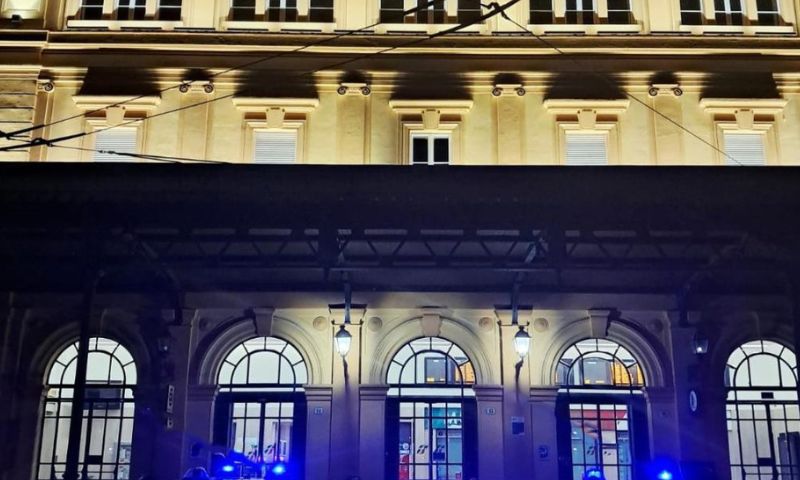 Controlli dei Carabinieri alle stazione dei treni di Modena e Castelfranco Emilia