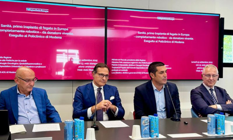 A Modena eseguito per la prima volta un trapianto di fegato da donatore vivente completamente robotico