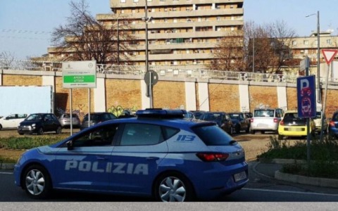 Incappano in un controllo in zona Crocetta: trovati con quasi 300 grammi di hashish