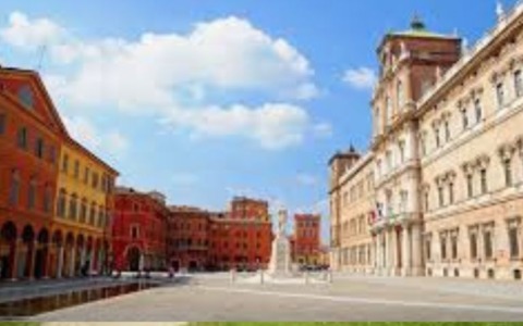 Fino al 15 ottobre stop al transito in Piazza Roma