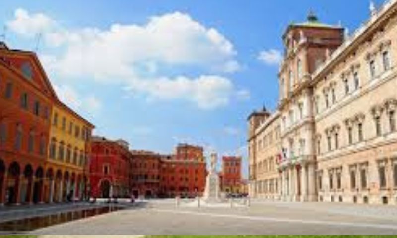 Fino al 15 ottobre stop al transito in Piazza Roma
