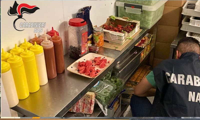 Carenze igienico – sanitarie e sporcizia: due ristoranti etnici sanzionati per circa dieci mila euro