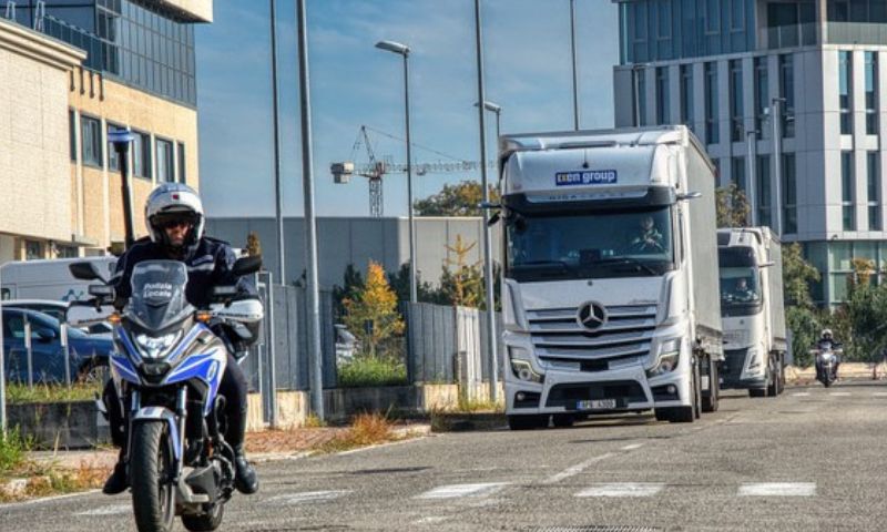 Tempi di guida e riposo non idonei, sanzionati cinque autotrasportatori