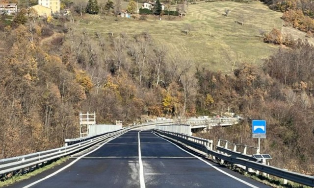 Riaperto il ponte sul rio Torto lungo la nuova Estense