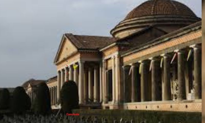 Senzatetto dormono nei loculi vuoti del Cimitero di San Cataldo