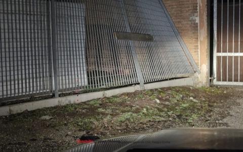Ancora un raid notturno al Cimitero Monumentale di San Cataldo