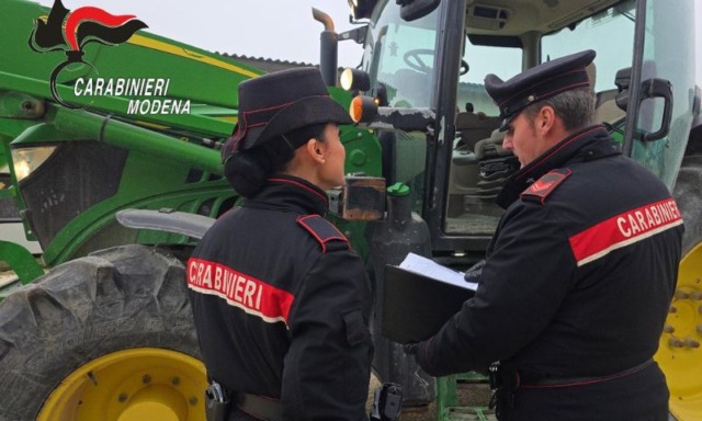 Fermati dai Carabinieri 4 albanesi accusati di furto di trattori e auto per un valore di oltre 2,5 milioni di euro