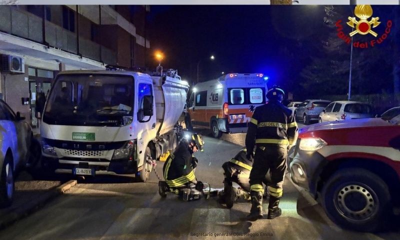 Operaio rimane incastrato sotto al camion adibito alla raccolta dei rifiuti