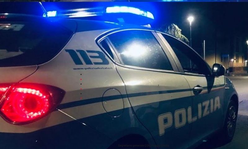 In un bar di viale Gramsci con un machete lungo 40 centimetri