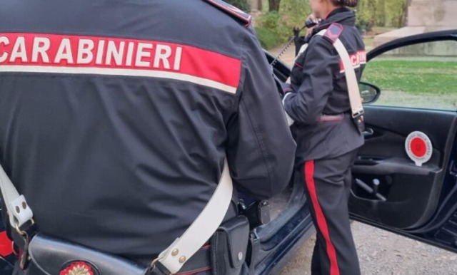 I Carabinieri recuperano un autocarro e refurtiva di un furto