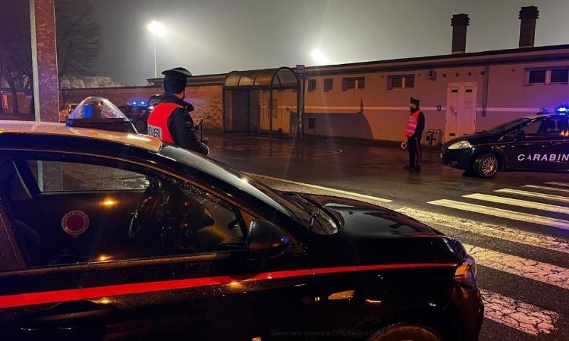 Con l’arrivo dei Carabinieri getta un involucro per terra: sequestrati 30 grammi di cocaina