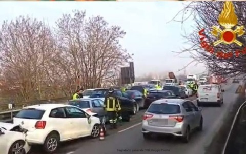 Maxi tamponamento in tangenziale Pasternak