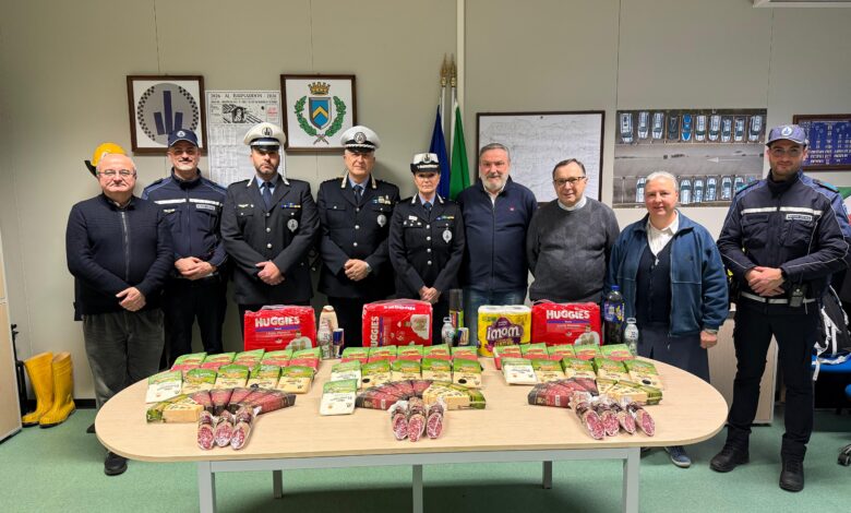 Ricettazione di generi alimentari: denunciato un uomo dalla Polizia Locale