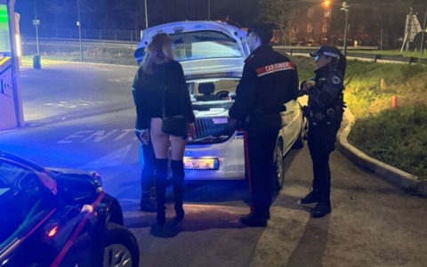 Controllo congiunto anti prostituzione su strada tra Carabinieri e Polizia locale