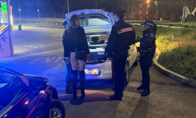Controllo congiunto anti prostituzione su strada tra Carabinieri e Polizia locale