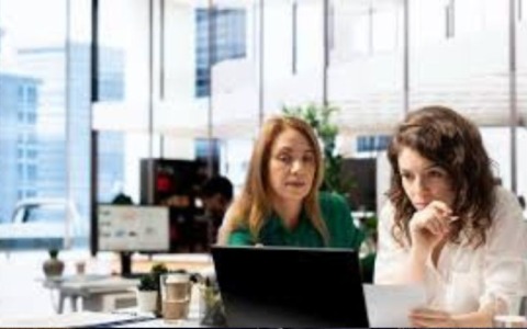 Sempre più donne modenesi preferiscono trasferirsi all’estero per lavoro