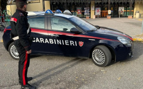 Sorpreso a rubare dentro al supermercato: fermato un 41enne