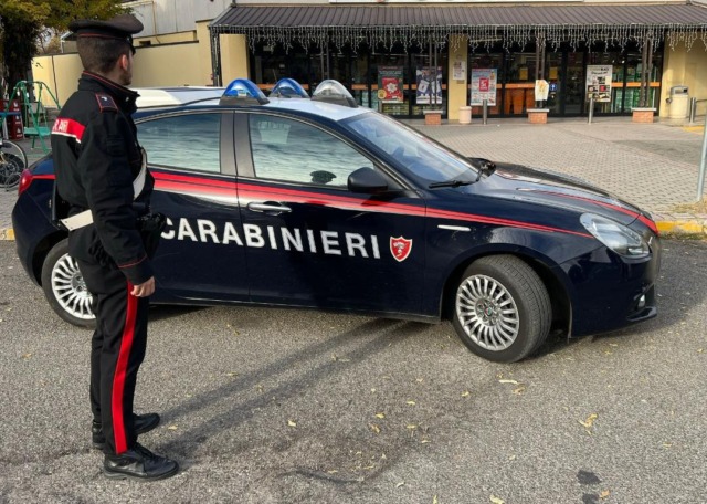 Sorpreso a rubare dentro al supermercato: fermato un 41enne