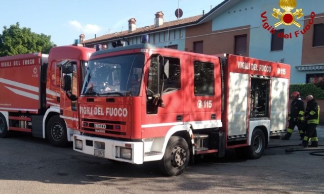 A fuoco l’appartamento a piano terra di una villetta a schiera