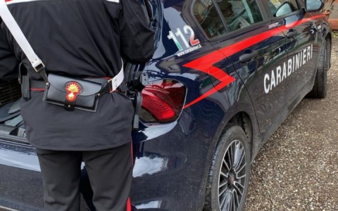 Durante una lite lo colpisce con un coltello all’addome. Ricoverato a Baggiovara