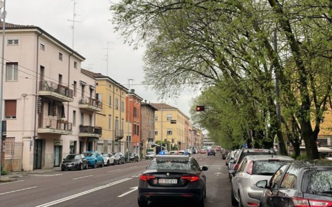 Fermato mentre sta tentando di rubare un’autovettura