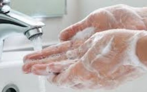 Contro le infezioni la pratica dell’igiene delle mani